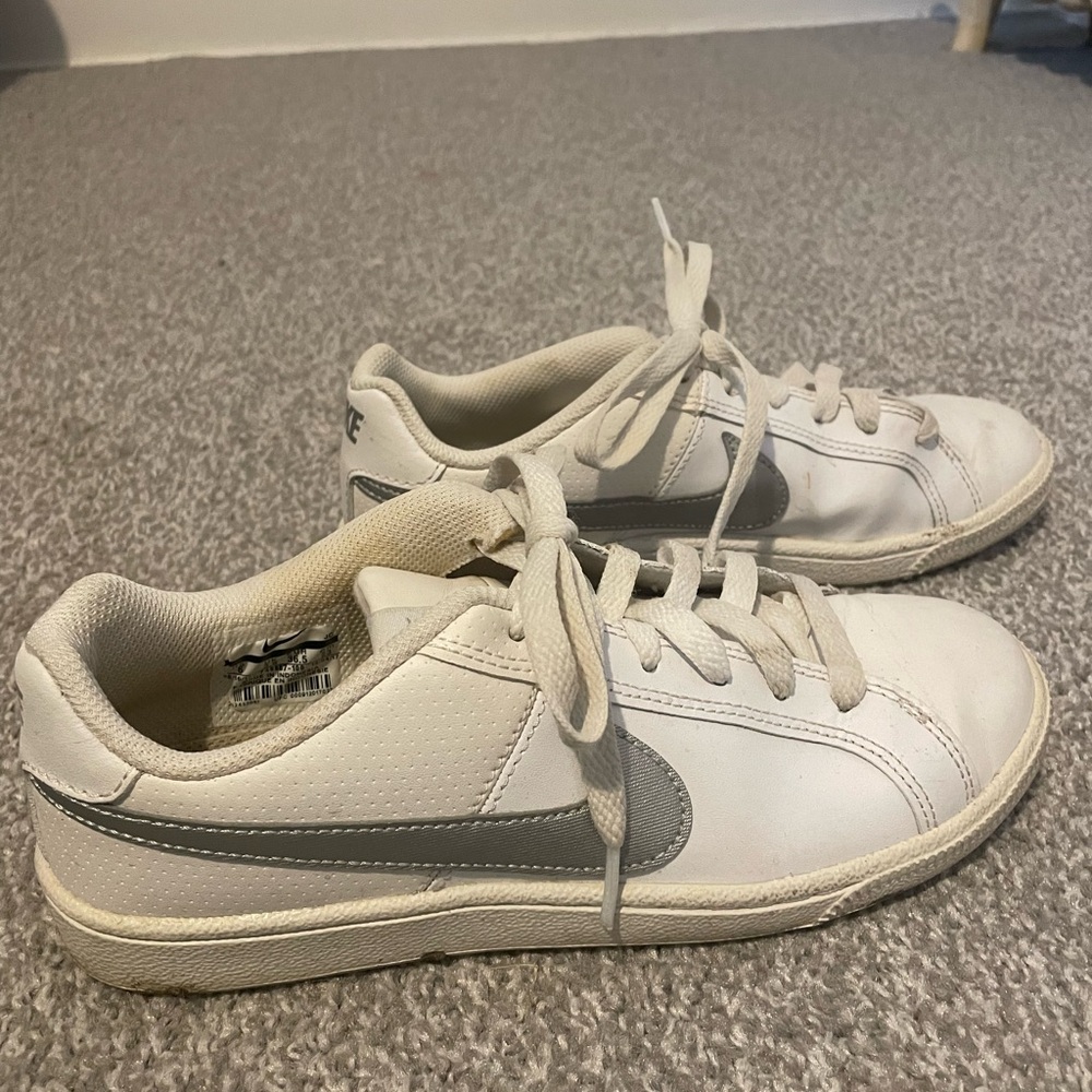 Nike women’s size 6